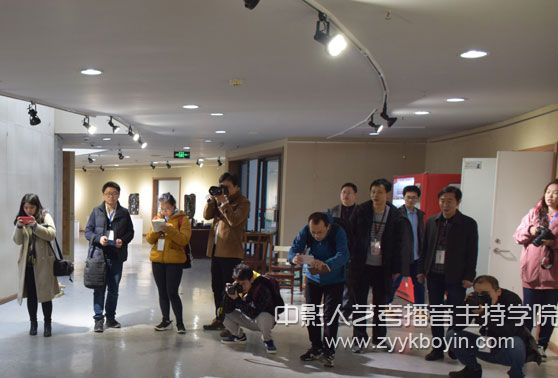山藝向社會(huì)媒體公開美術(shù)類專業(yè)2018年招生考試閱卷情況.jpg