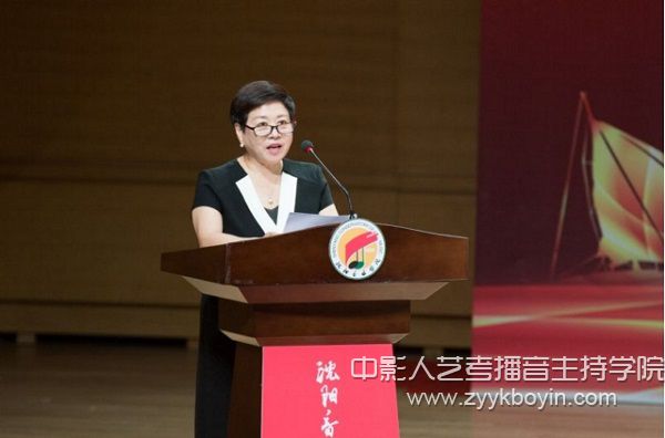 劉宏偉教授代表全體教師發言.jpg