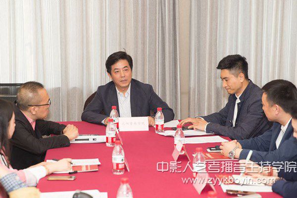 沈陽音樂學(xué)院副院長趙德山在會議上致辭