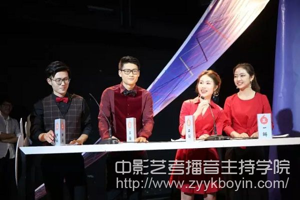 中央戲劇學院“影視制片專業(yè)第六屆專業(yè)辯論賽---辯話莫測”決賽.jpg