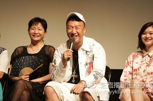 中央戲劇學院表演系音樂劇班優秀畢業生、著名演員孫紅雷發言.jpg