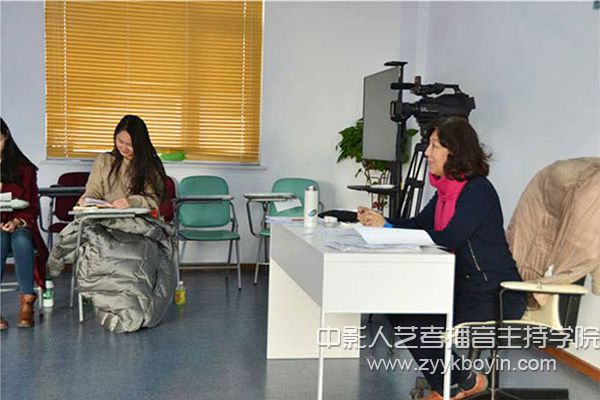 中影人播音主持培訓課堂